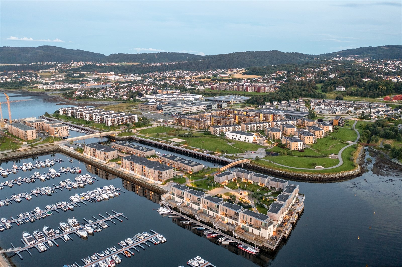 Velkommen på hyggelig visning! Ta kontakt om visningstidspunkt ikke passer. Galleribilde