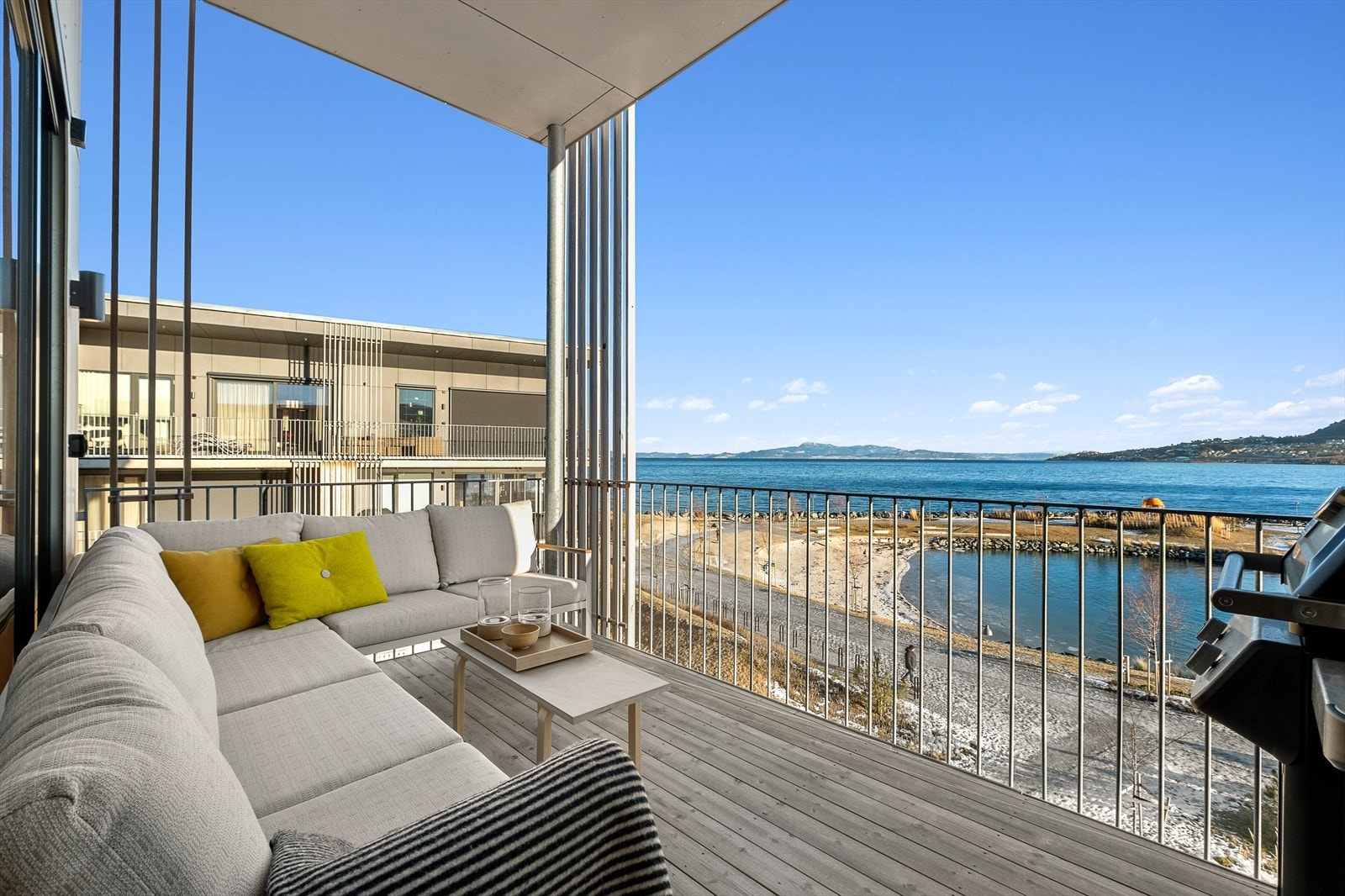 Eksklusiv 3-roms hjørneleilighet i toppetasjen fra 2024 med nydelig fjordutsikt Galleribilde