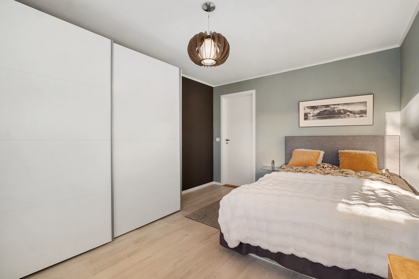 Soverom 3 med skyvedørsgarderobe Galleribilde