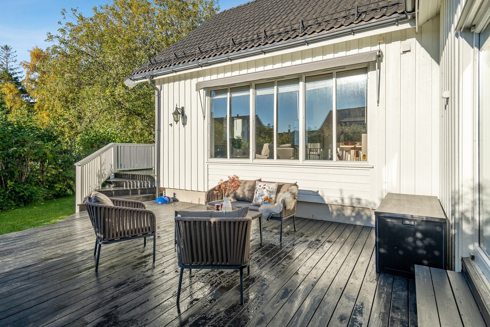 Uteplassen er svært usjenert uten innsyn - Det er etablert markise Galleribilde