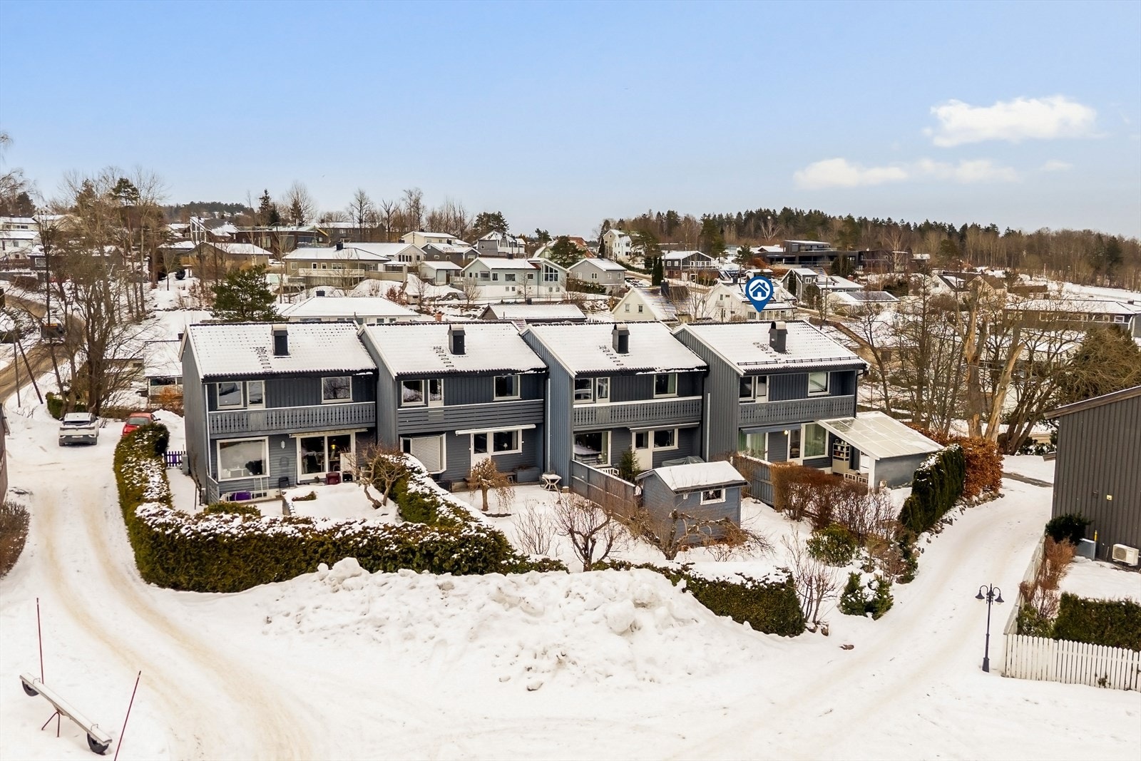 Taktekkingen er av betongtakstein og fra 2021 Galleribilde