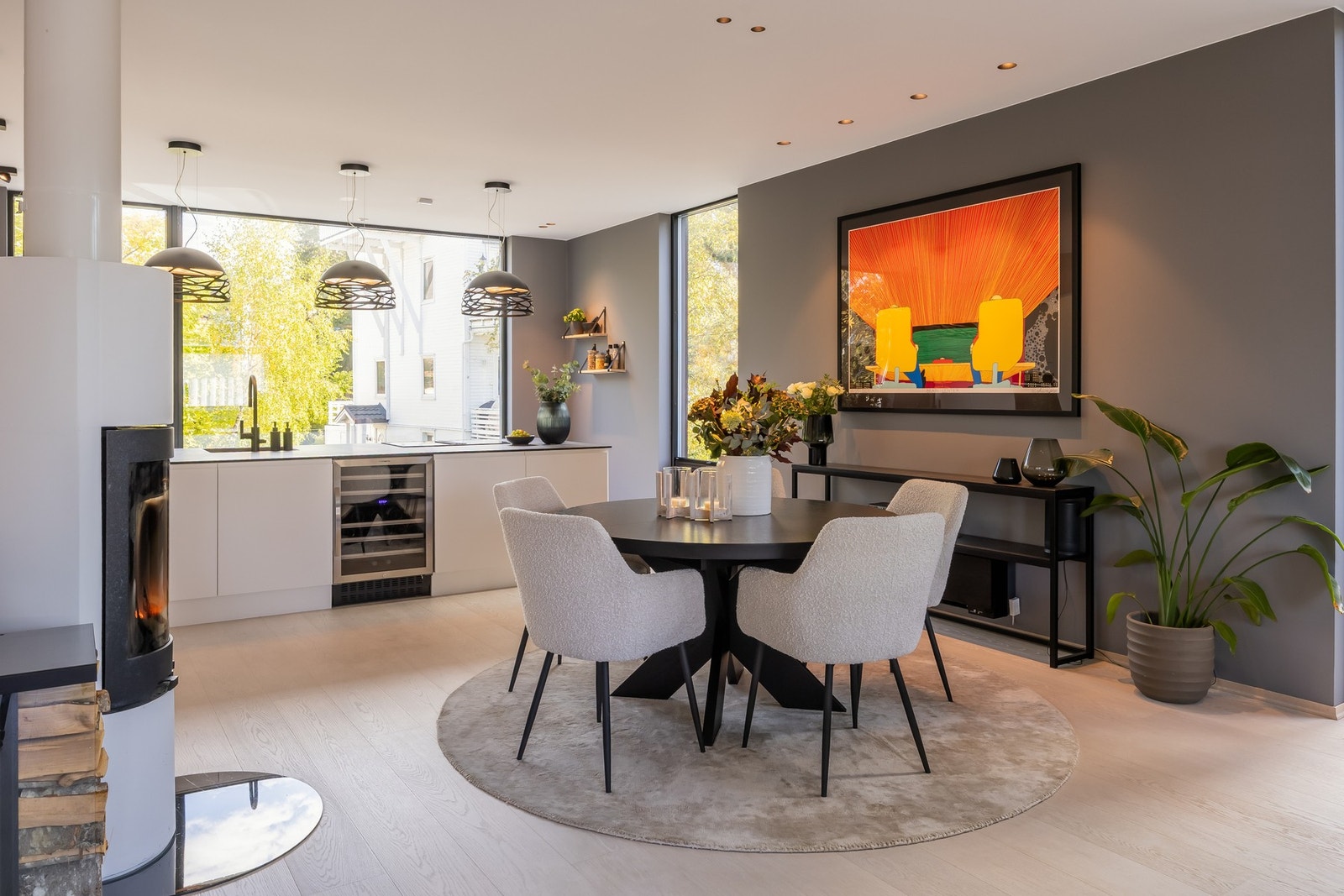 Ny takbelysning montert etter byggeår i 2.etasje, med lysstyring (scenariostyring CASAMBI ) Galleribilde