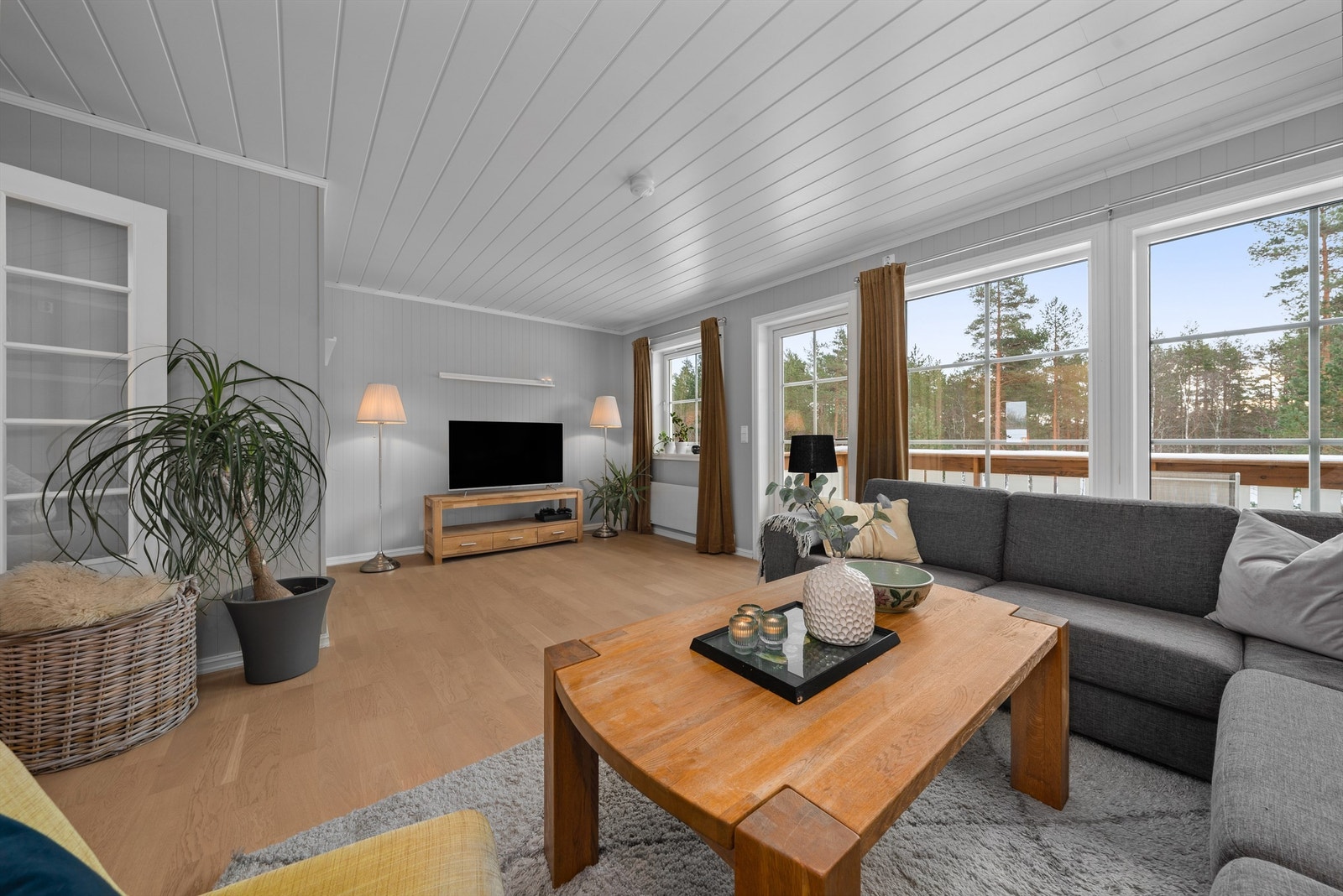 Fra stuen er det utgang til balkong på 7 m2. Galleribilde