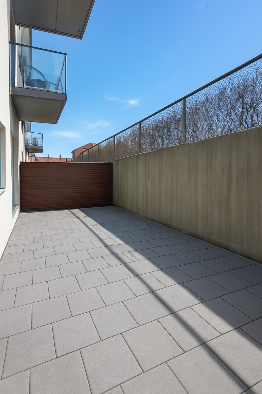 Stor, privat markterrasse. Galleribilde