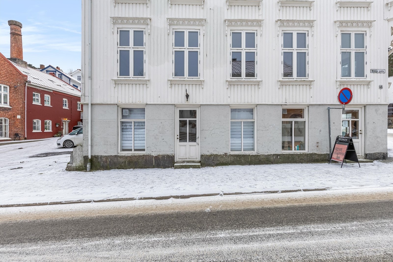 Butikklokale nr. 2 på bakkeplan med direkte adkomst fra gate og god synlighet mot Krags gate. Galleribilde