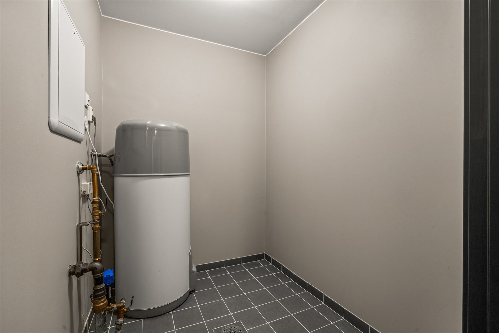 Bod/teknisk rom i kjelleretasje Galleribilde