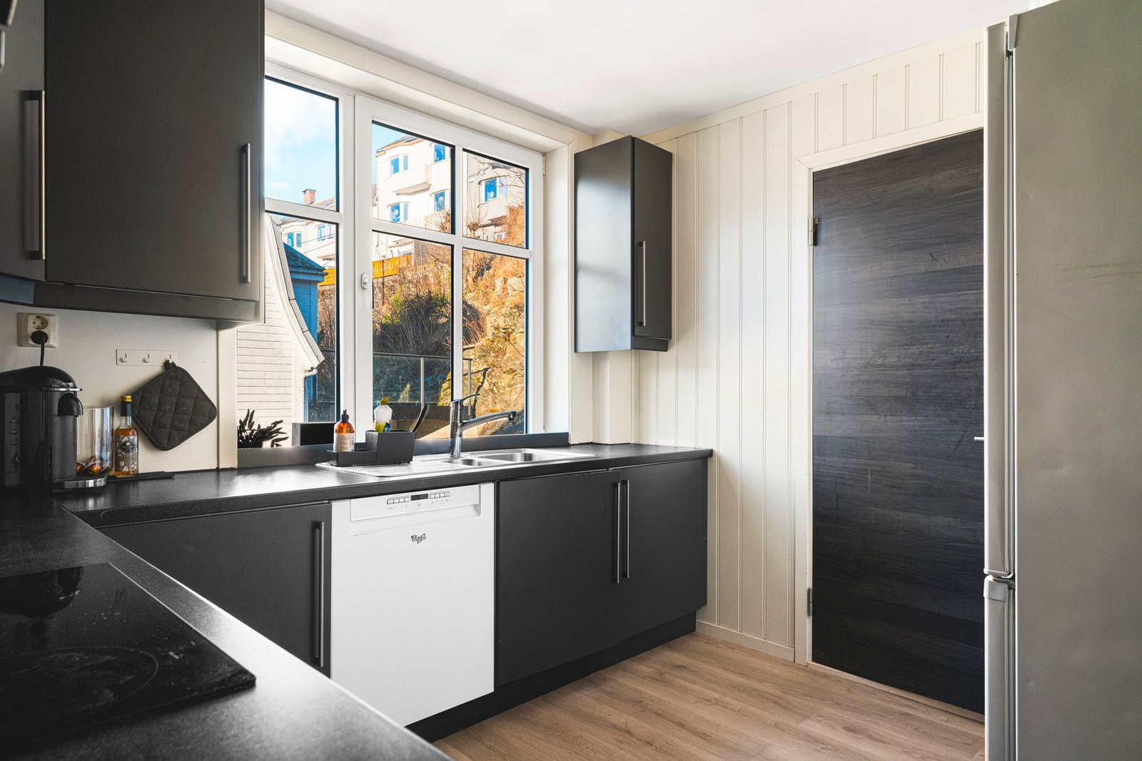 - Romslig kjøkken 2.etasje - Galleribilde