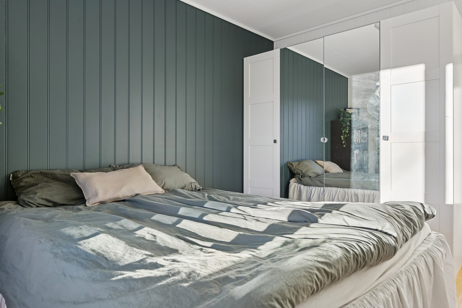 med garderobeløsning Galleribilde