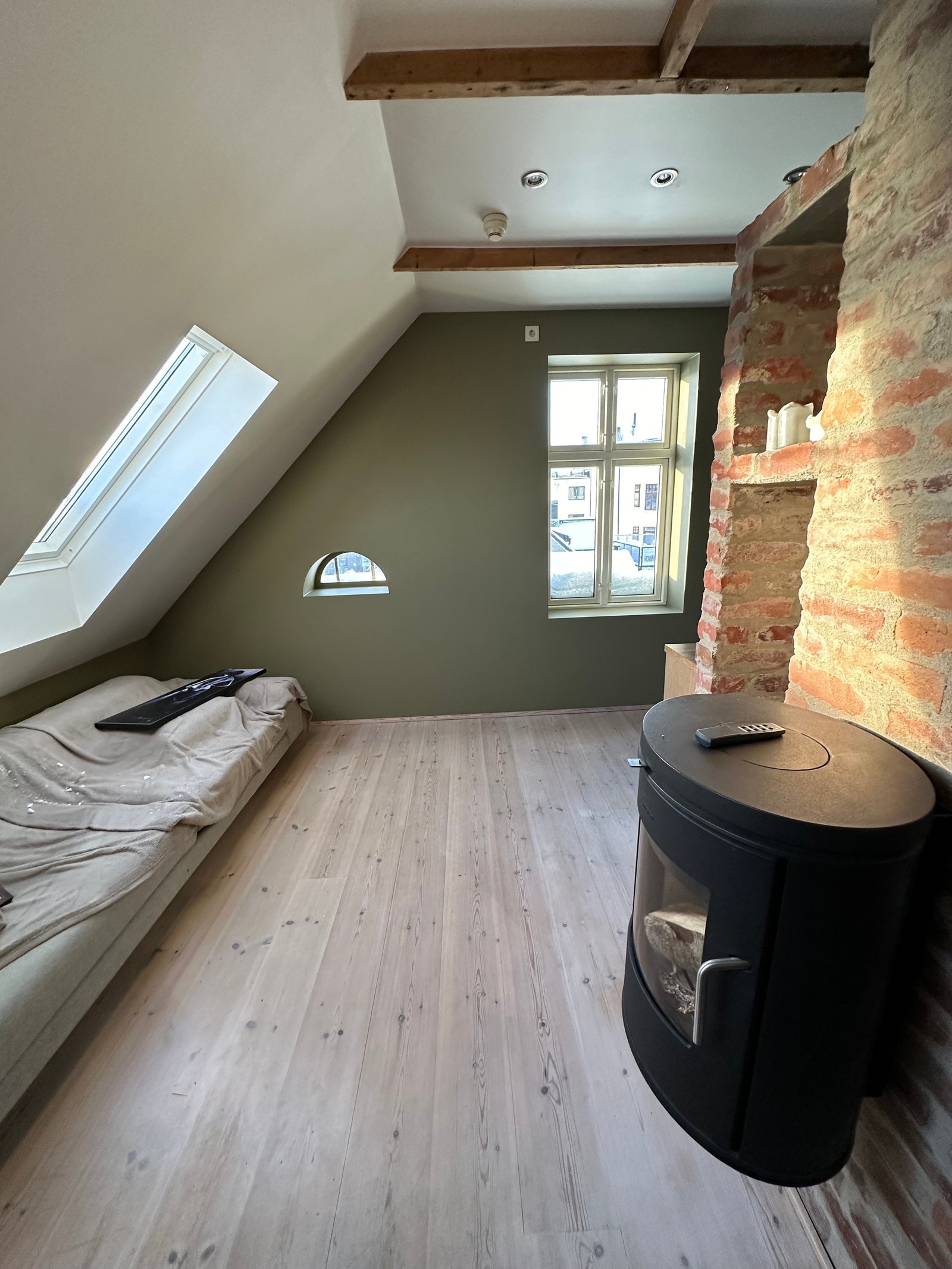 Vegghengt vedovn Galleribilde