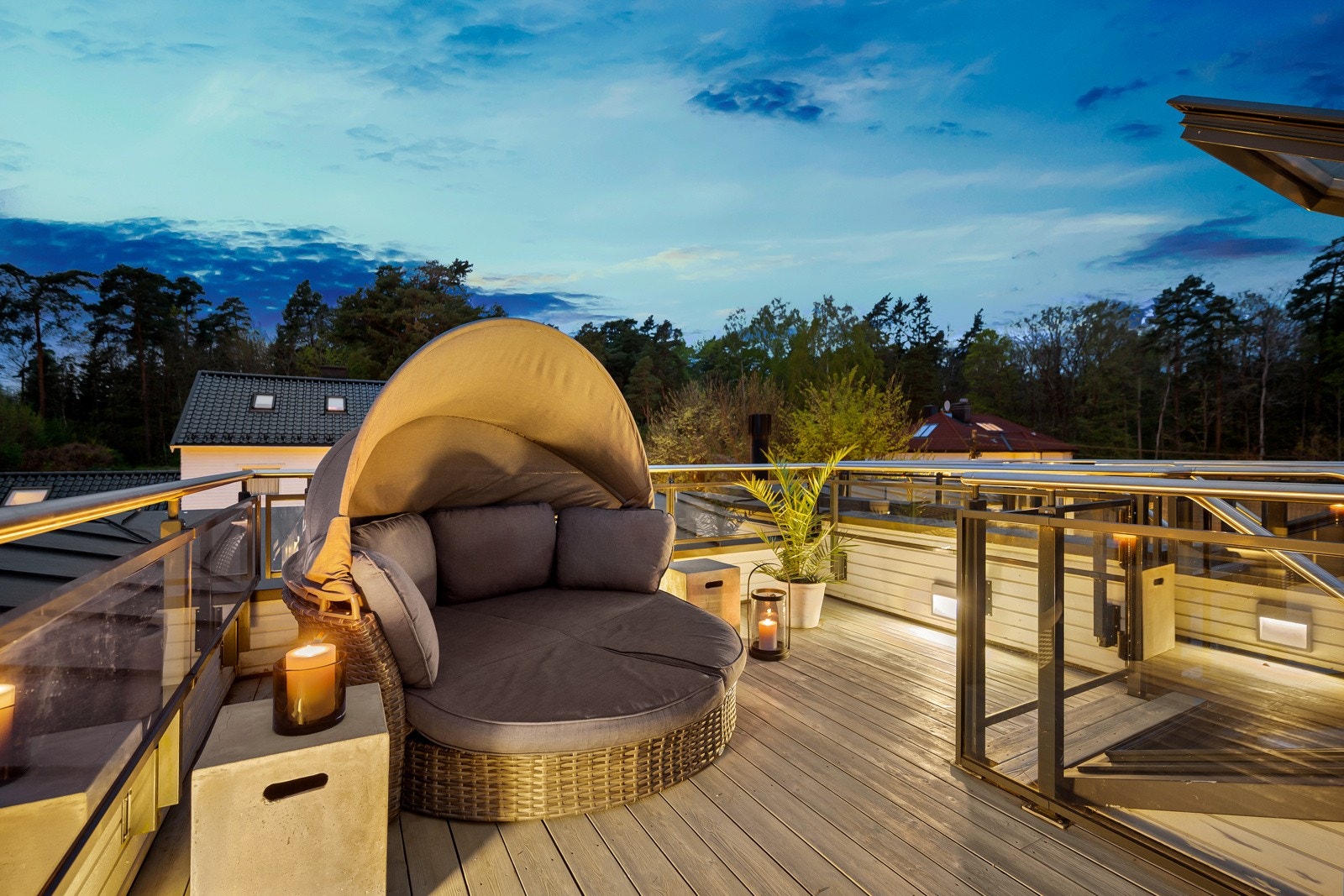 Sol fra tidlig morgen og til sen kveld midtsommers. Galleribilde