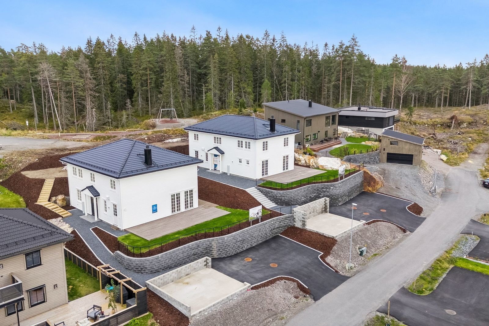 Boligen til venstre er ledig, boligen til høyre er solgt. Galleribilde