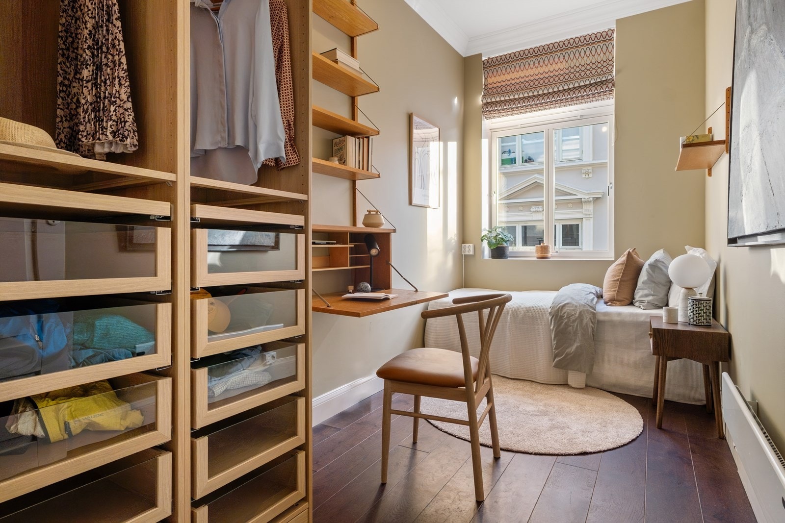 Praktisk soverom 2 med god romfølelse og rolige omgivelser Galleribilde