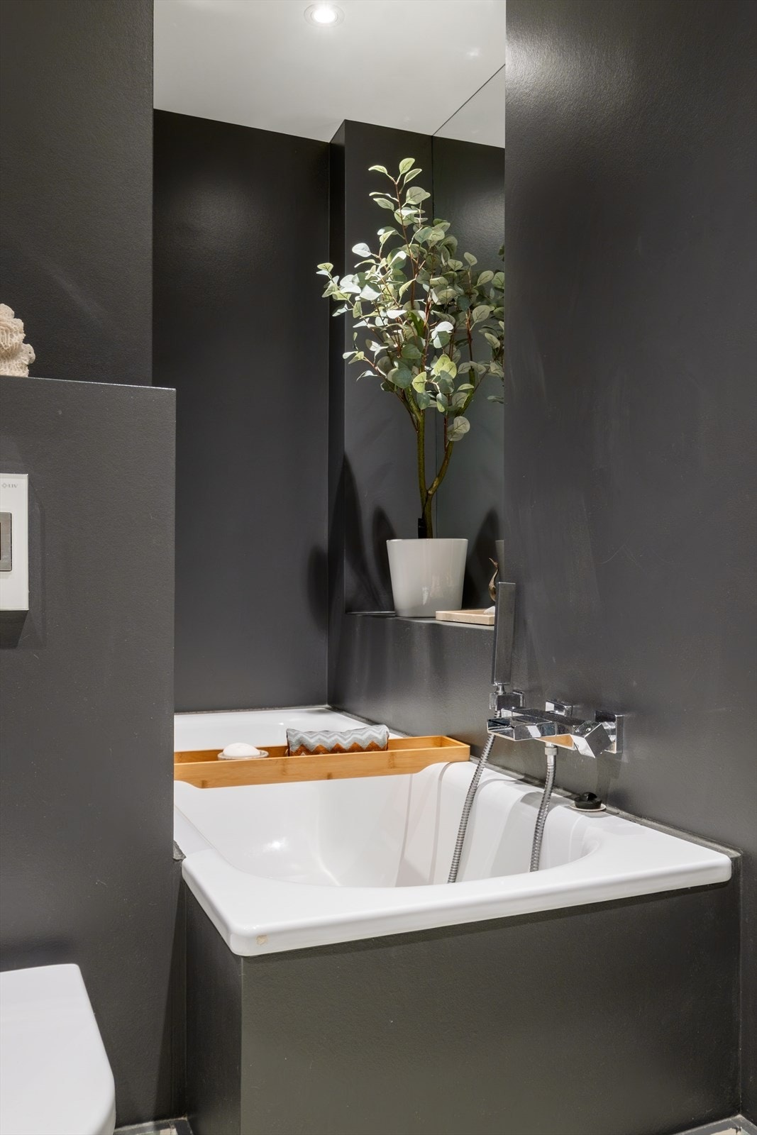 Badekar - praktisk både for hverdagsbruk og barnefamilier Galleribilde