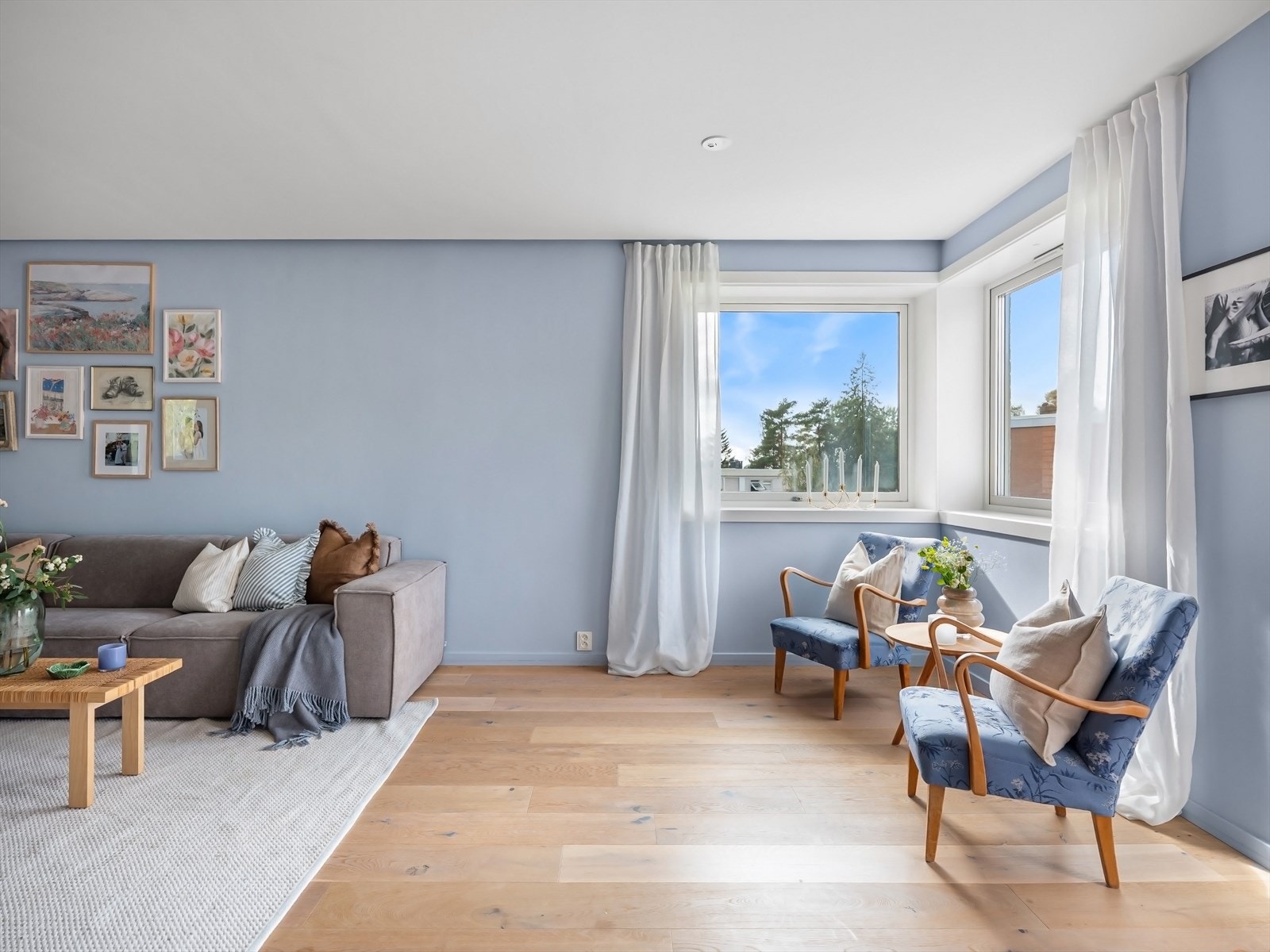 Mulighet for flere sittesoner i stue. Galleribilde