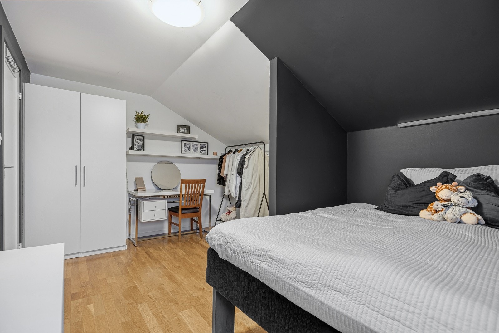 Rommet passer ypperlig til bl.a. tenåringen i huset. Galleribilde