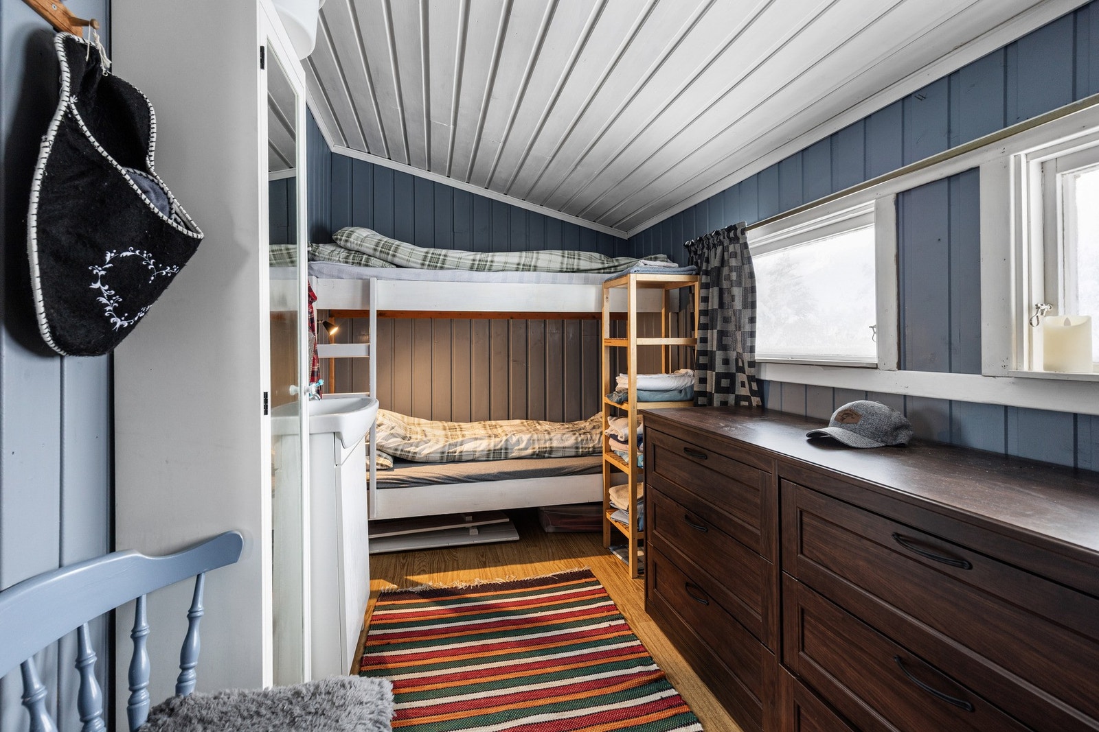 Dette rommet er i dag innredet som et soverom, men er ikke omsøkt og dermed ikke godkjent som soverom. Galleribilde