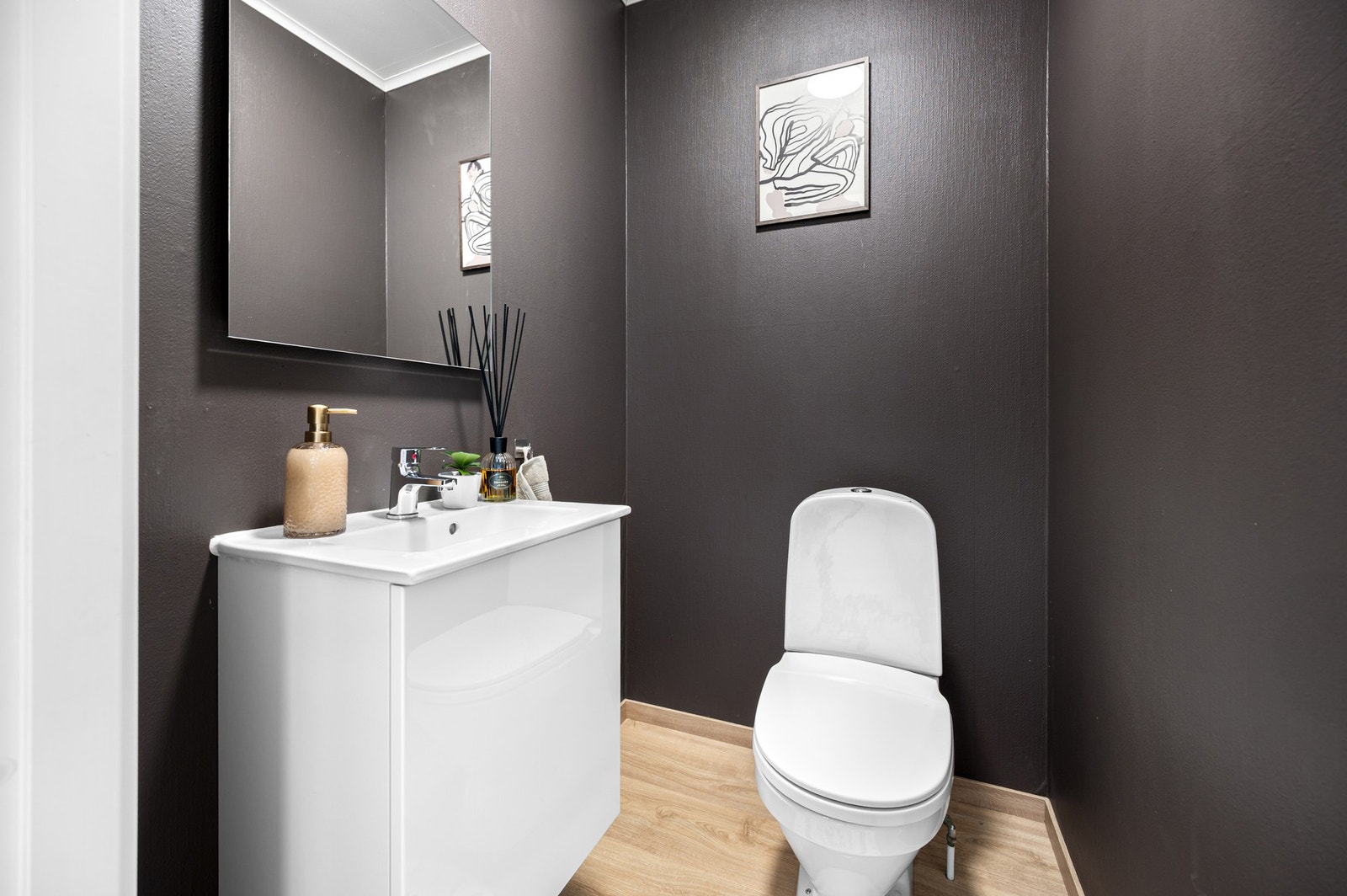 Toalettrom Galleribilde