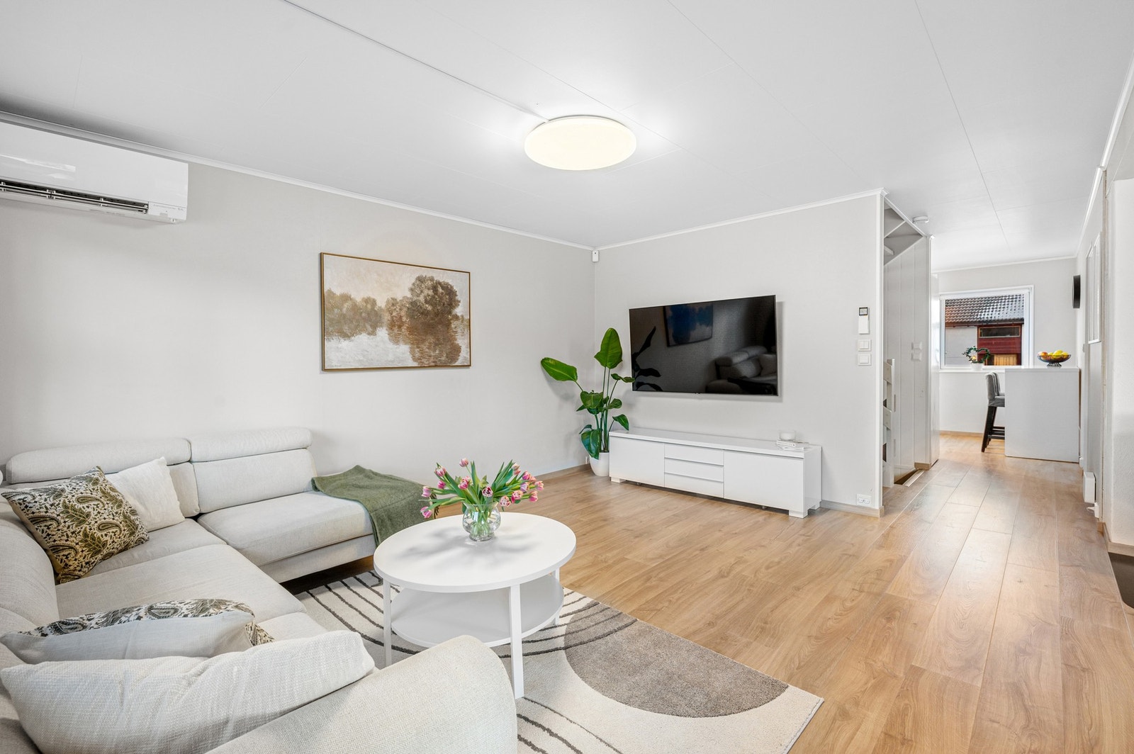 Varmepumpe på stue ble satt inn i 2015 Galleribilde