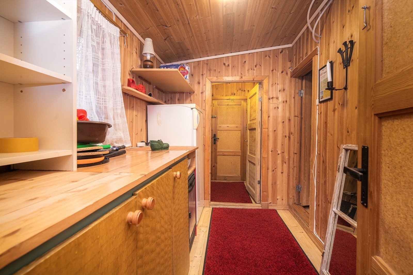 I entre/gang er det plass for sko og yttertøy. Galleribilde