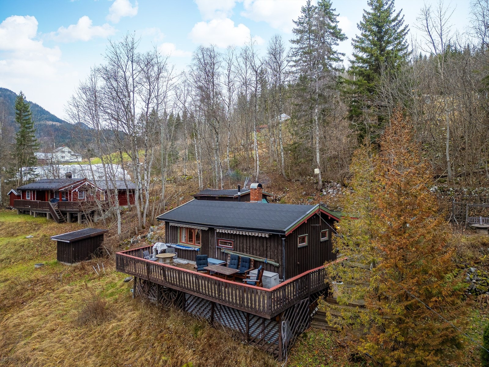 Hytta har en romslig veranda på cirka 32 kvm med god plass for utemøblement og grill. Galleribilde