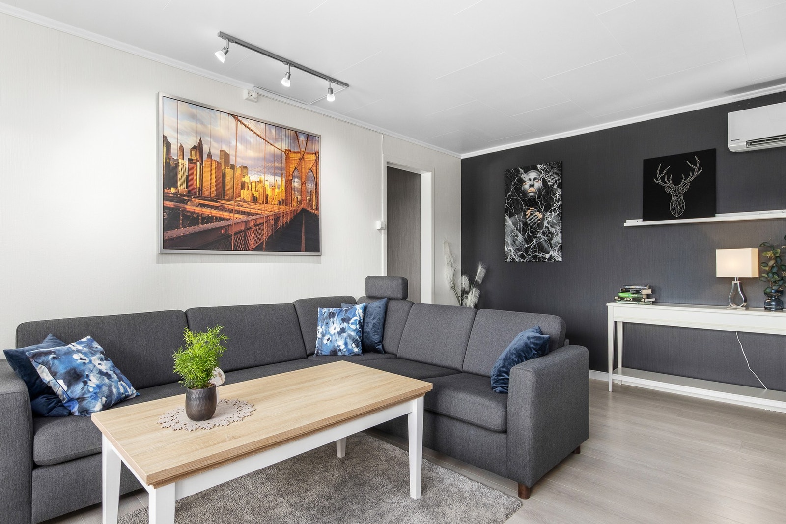 Del av stue. Galleribilde