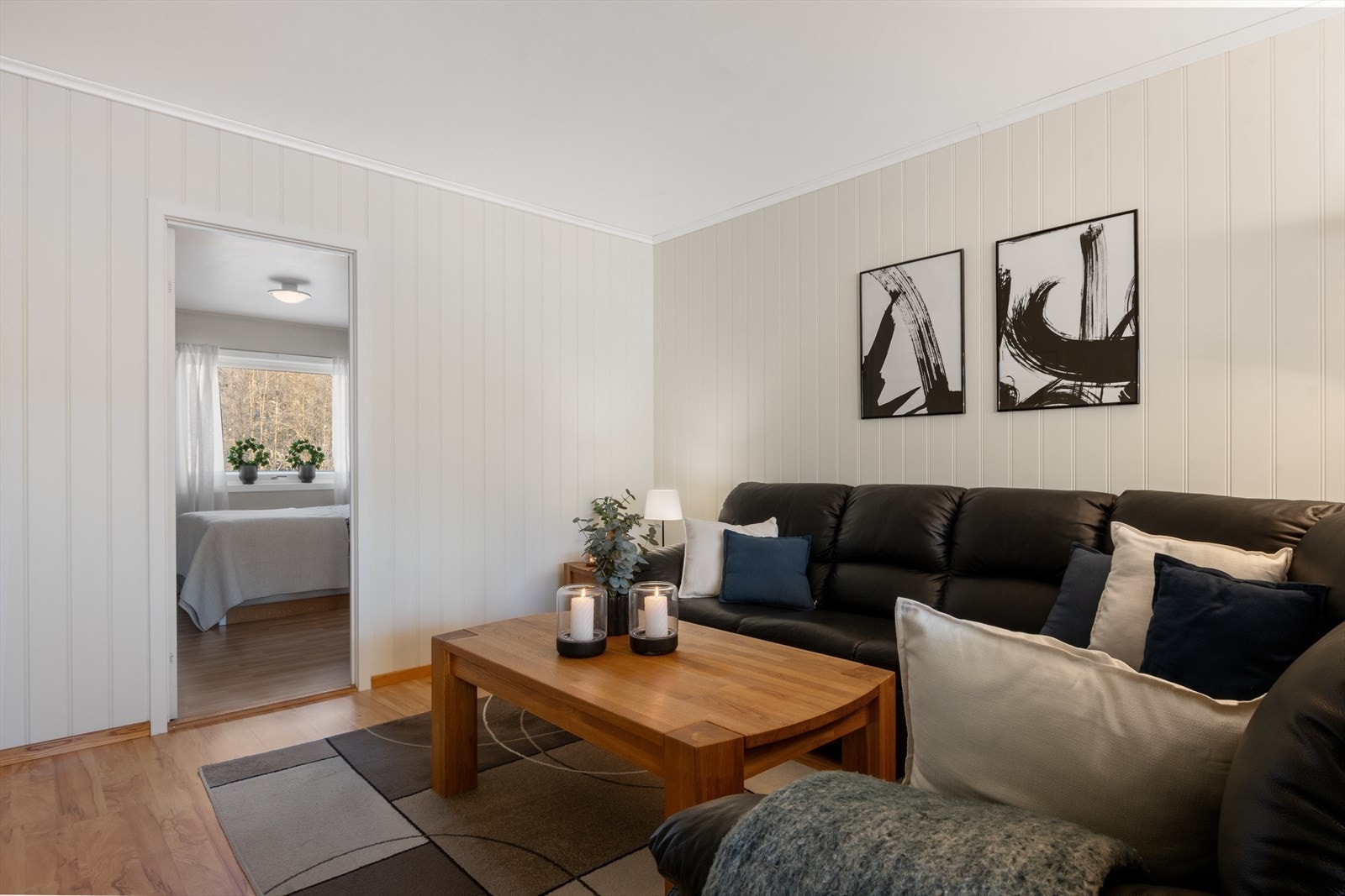 Plass til romslig sofagruppe Galleribilde