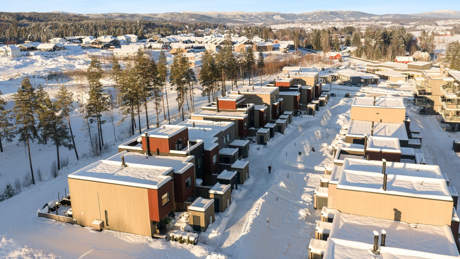 På Ramstad bor du tett på naturen, samtidig som at det er en kort kjøretur til Oslo Lufthavn Gardermoen og E6. Galleribilde