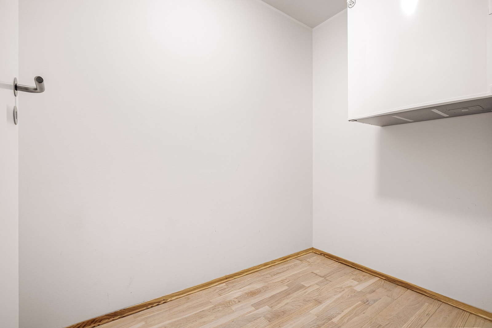 - Fra gangen er det også adkomst til en praktisk innvendig bod - Galleribilde