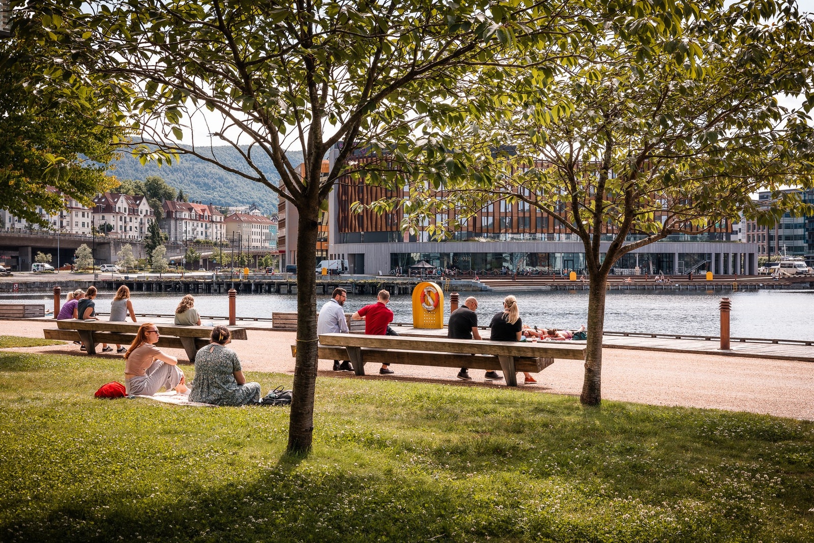 - For de som liker å gå tur er det fint å gå rundt Store Lungegaarden og videre mot Møhlenpris - Galleribilde