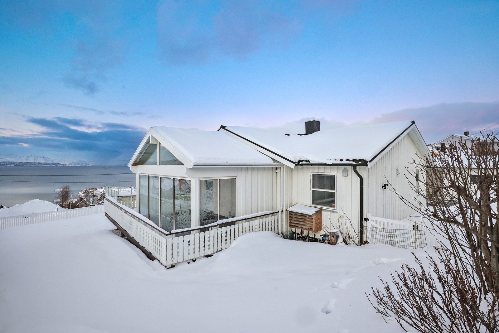 En trivelig og innbydende enebolig med alt samlet på ett plan. Galleribilde