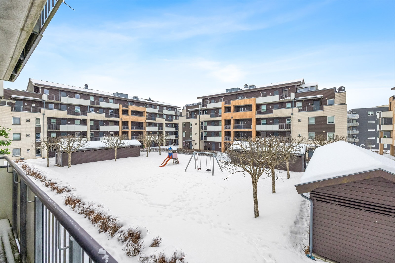 Såvegen byr på fine opparbeidede fellesarealer med blant annet lekeplasser og beplantning Galleribilde