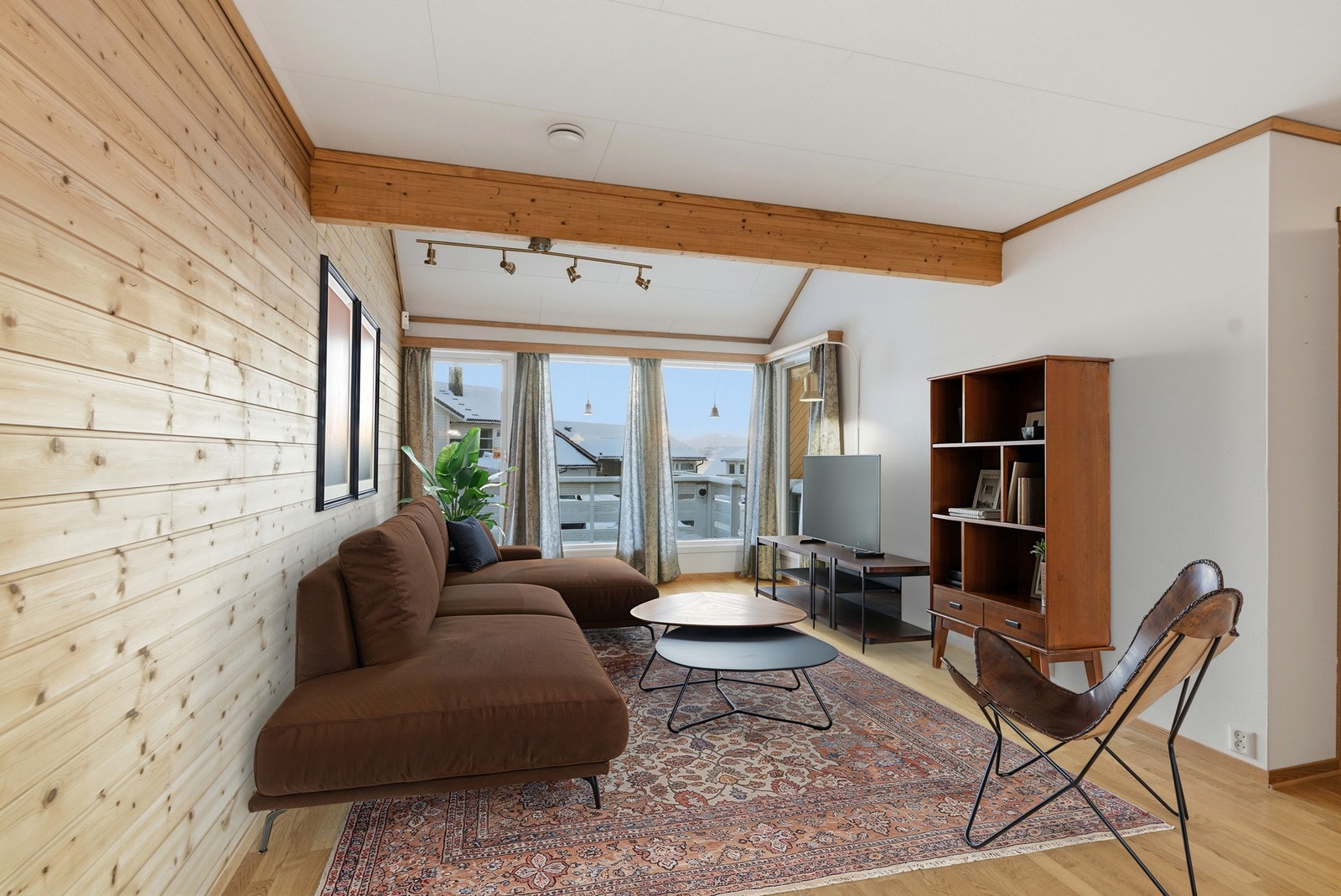 Stuen har gode møbleringsmuligheter. (Bildet er digitalt stylet) Galleribilde