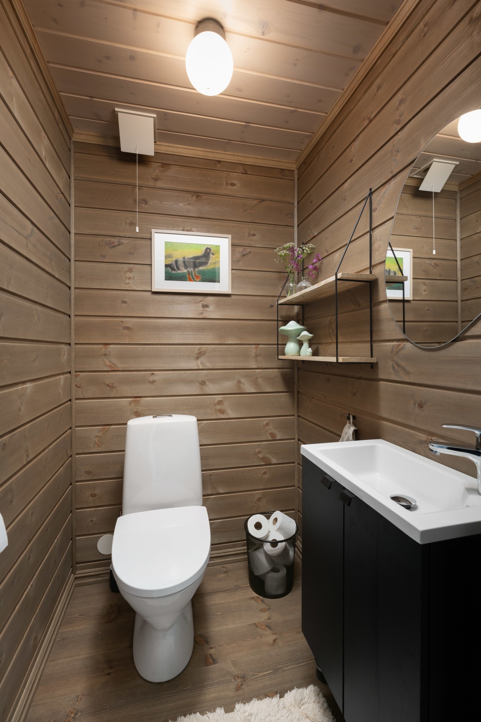 Gjestetoalett.Praktisk når man har besøk på hytten. Galleribilde