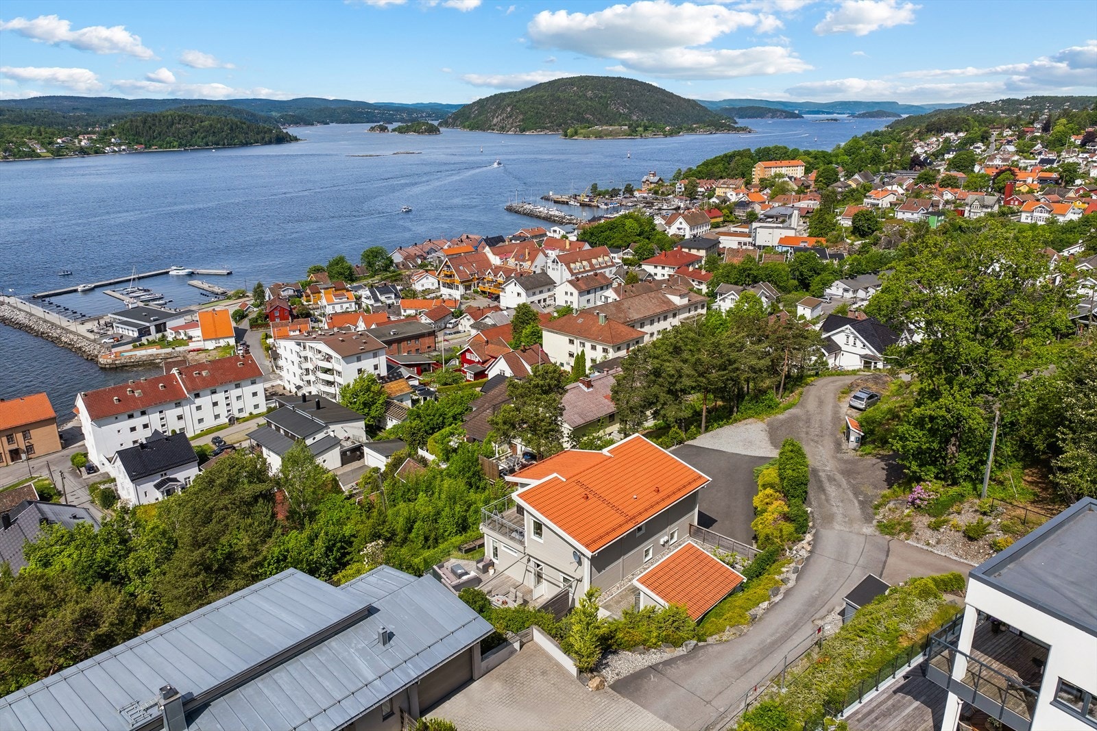 Meget barnevennlig med gangavstand til barnehage og skoler. Galleribilde