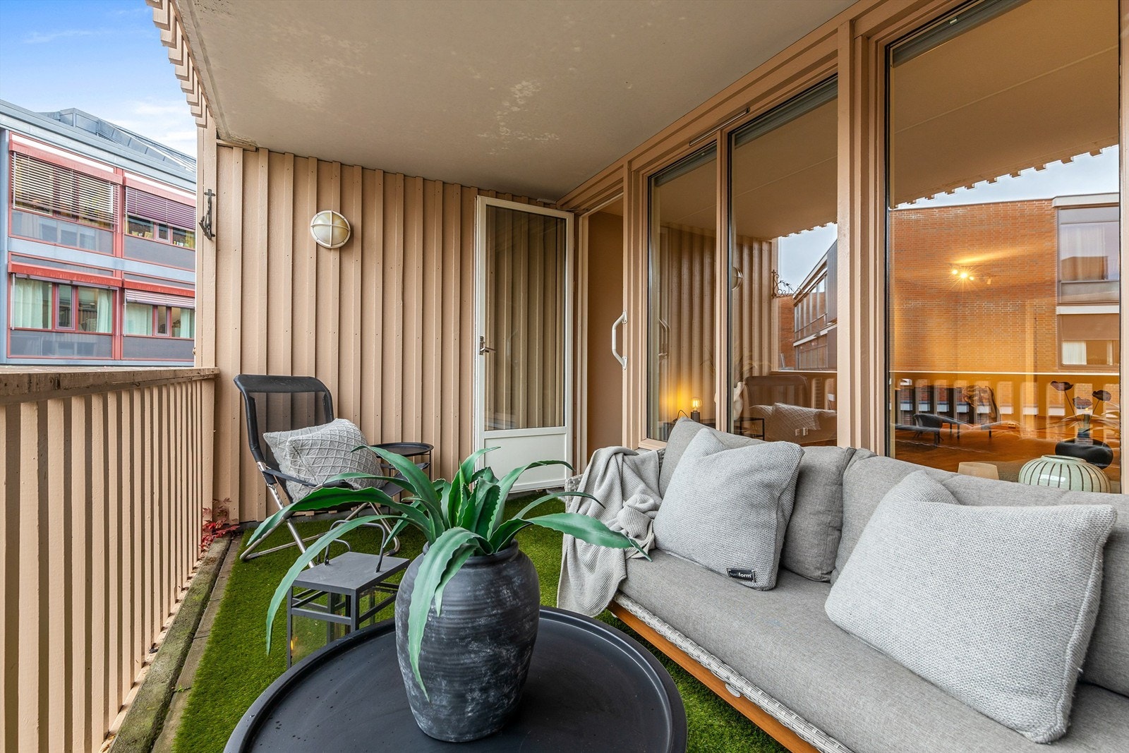 Overbygd balkong på 9 kvm. Galleribilde