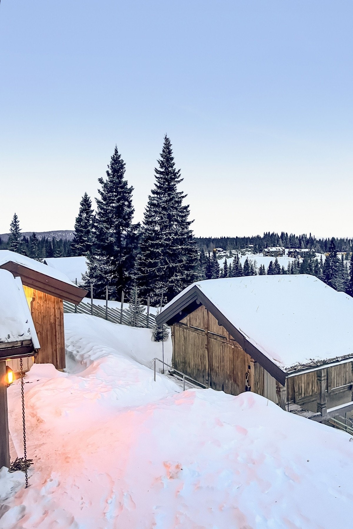 Fra hytta er det fantastisk utsikt. Galleribilde