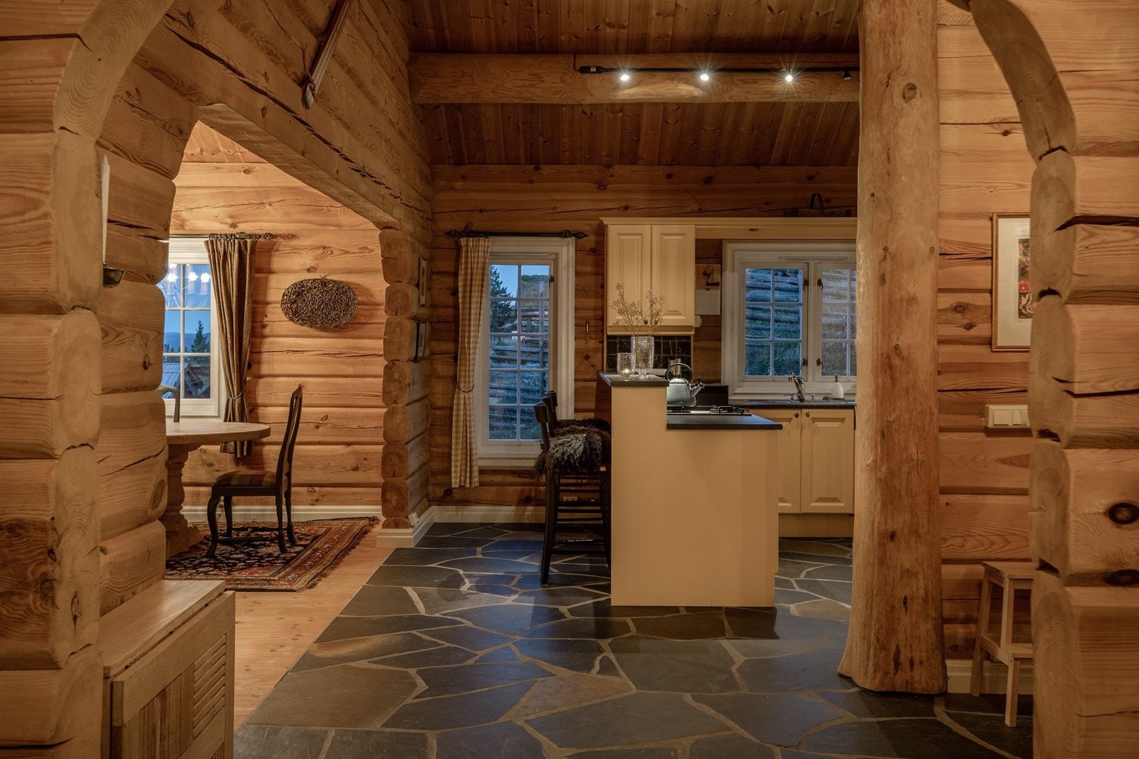 Sommerstid er Kvitfjell det perfekte utgangspunktet for toppturer, sykkelturer og fotturer i skog og fjell. Galleribilde