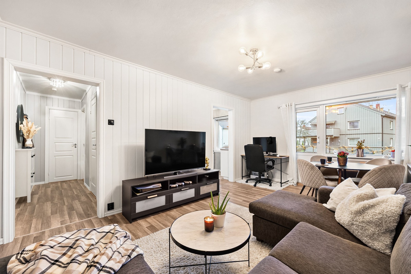 Dette er en 2 roms leilighet med god planløsning og sentrumsnær beliggenhet Galleribilde