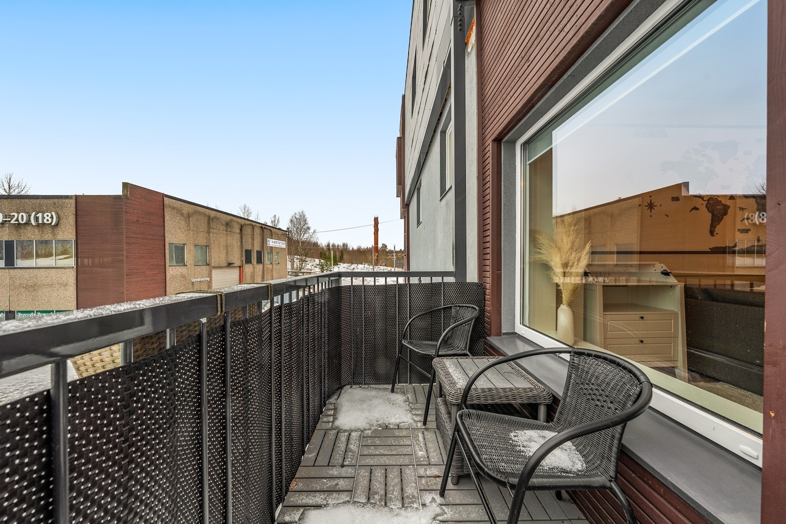 Balkong med plass for utemøblement. Galleribilde