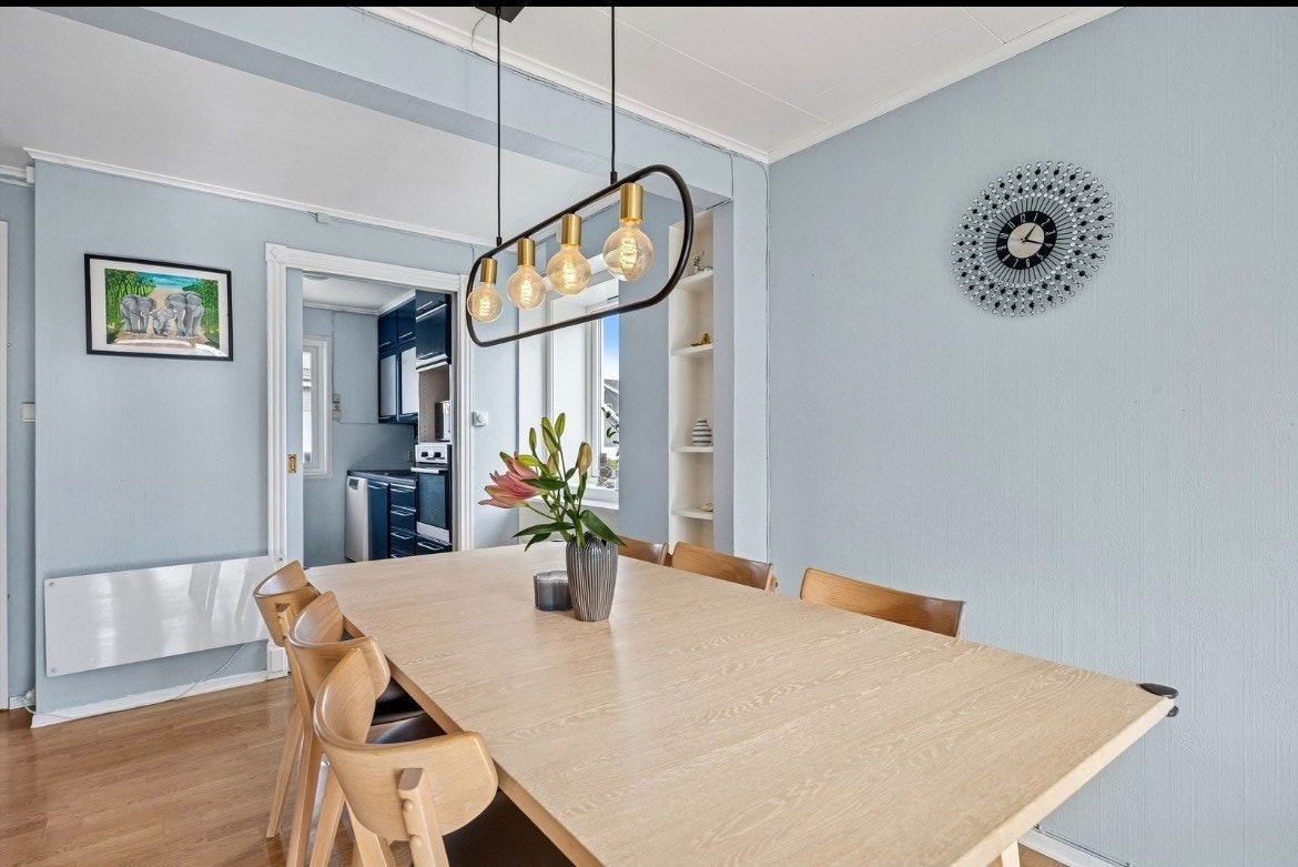 et annet spisebord Galleribilde