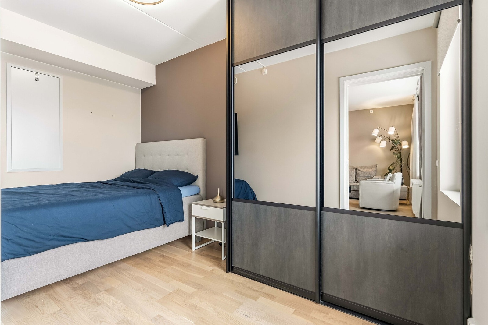 Soverom 2 har også skap fra Skapnett Galleribilde