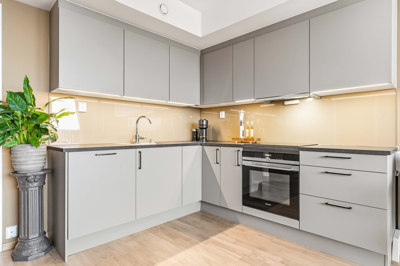 Lekkert HTH kjøkken Galleribilde