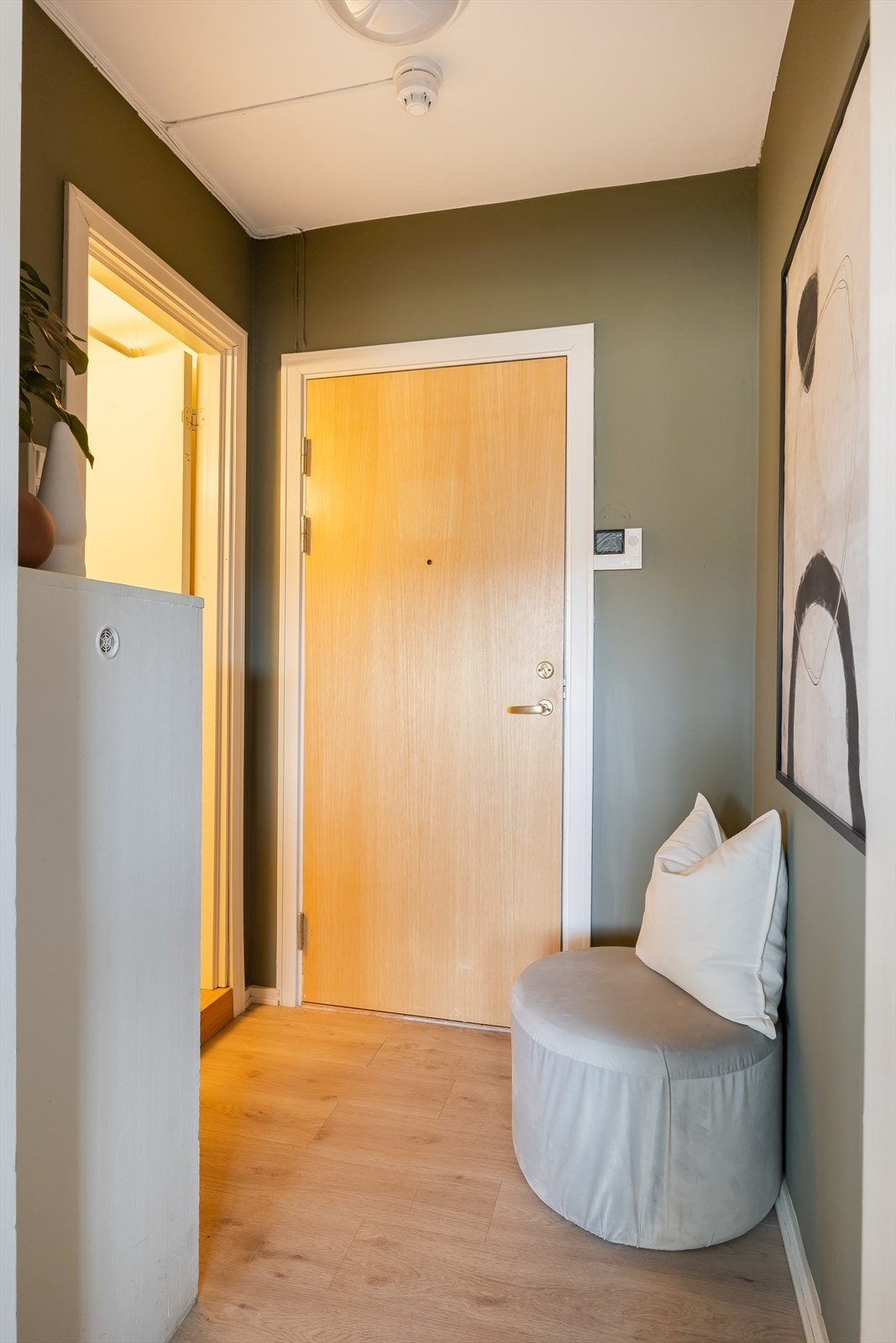 Leiligheten disponerer én bod i kjelleren og én på loftet for praktisk oppbevaring. Galleribilde