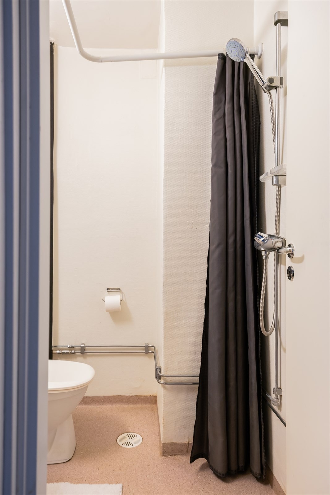 Det er mulighet for parkering ved søknad til styret. Galleribilde