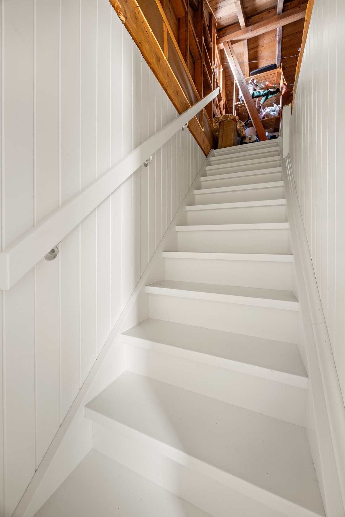 Praktisk trappeadkomst til lagringsloft Galleribilde