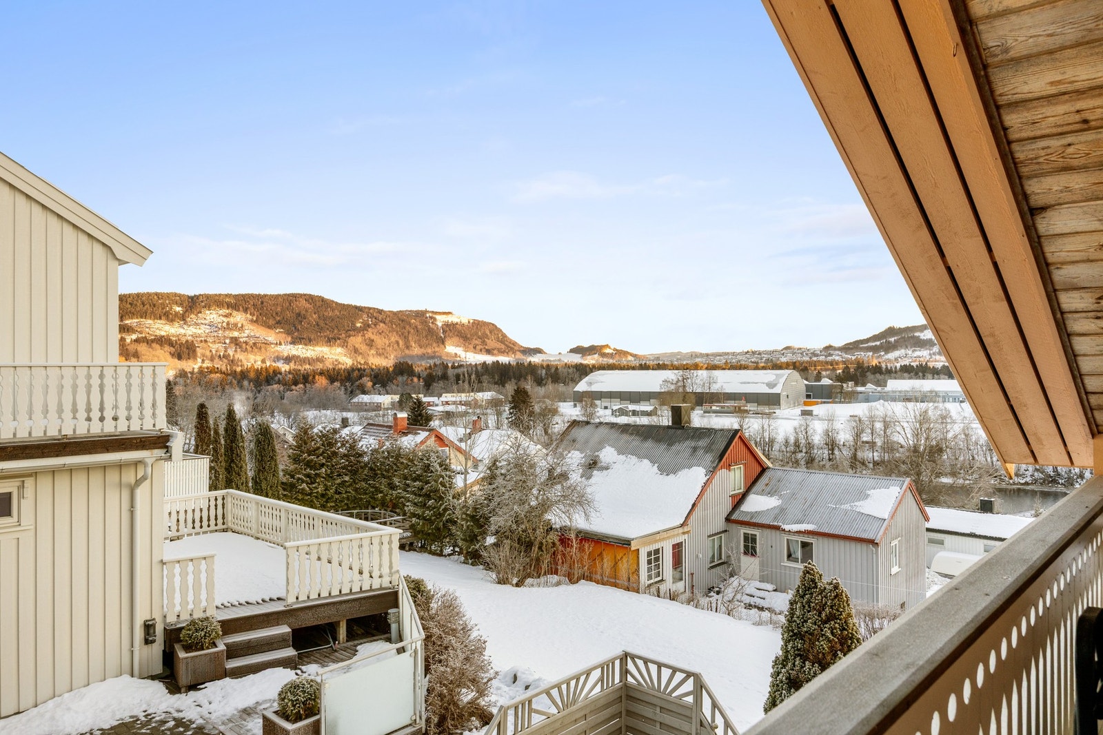 Utsikt fra veranda i 2. etasje! Galleribilde