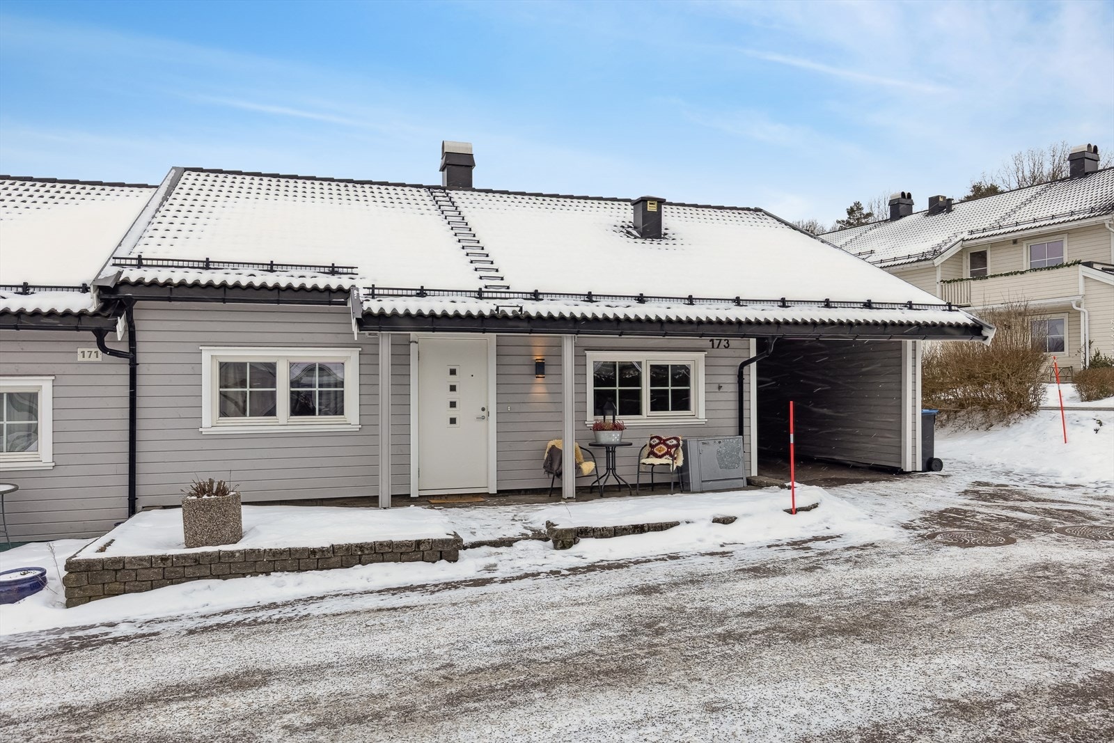 Velkommen til Gunnar Reiss-Andersens Gate 173!
En vertikaldelt tomannsbolig hvor alt ligger praktisk til på én flate. Galleribilde