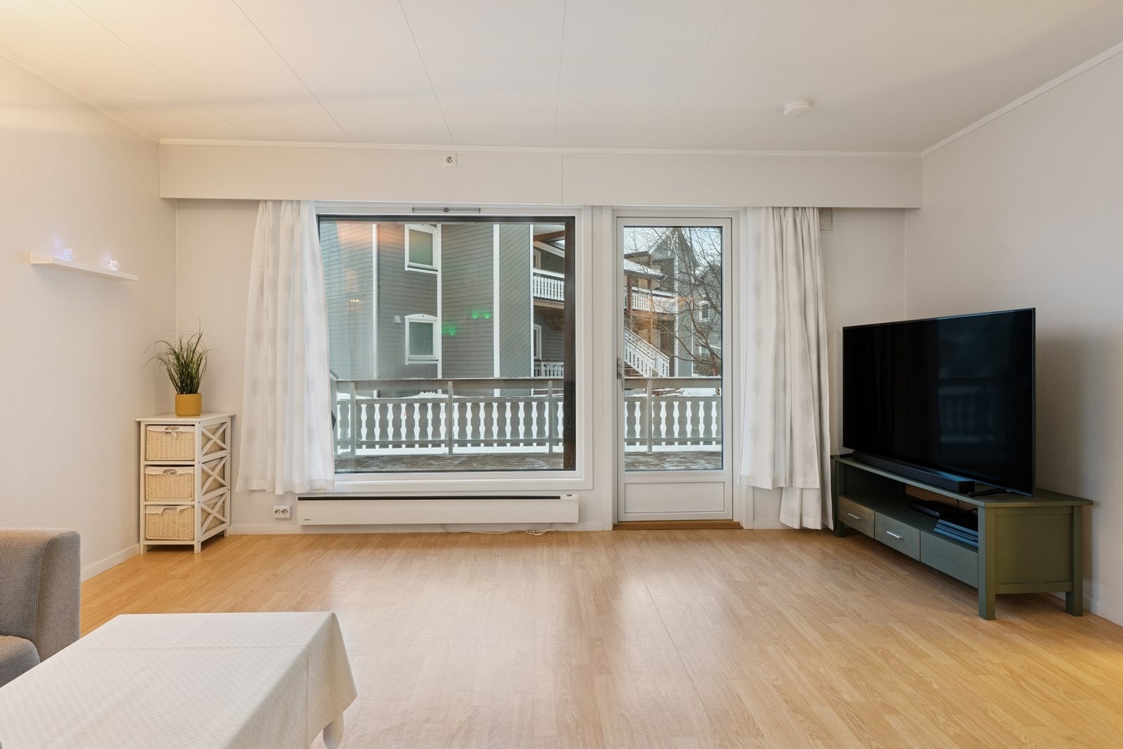 Nye 3-lags vinduer og verandadør fra 2022 sikrer god isolasjon. Galleribilde