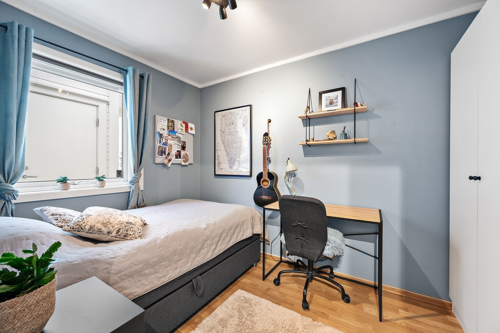 Soverom nr.2. Galleribilde