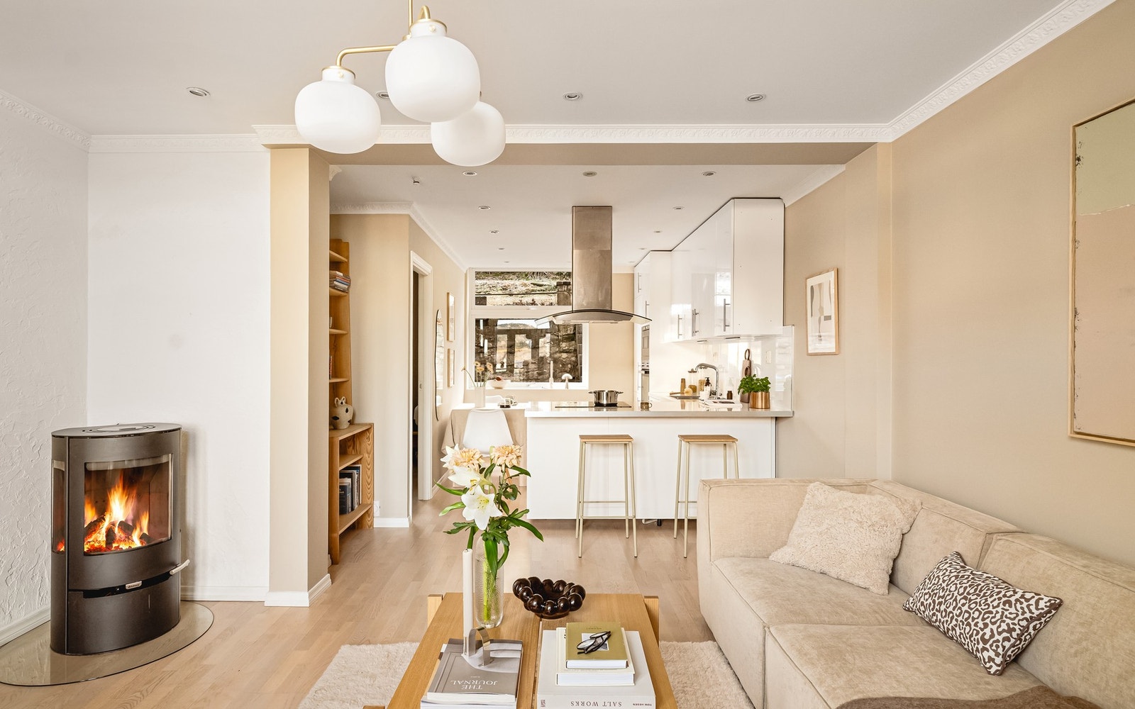 - Vedovnen gir lun stemning på kjølige dager - Galleribilde